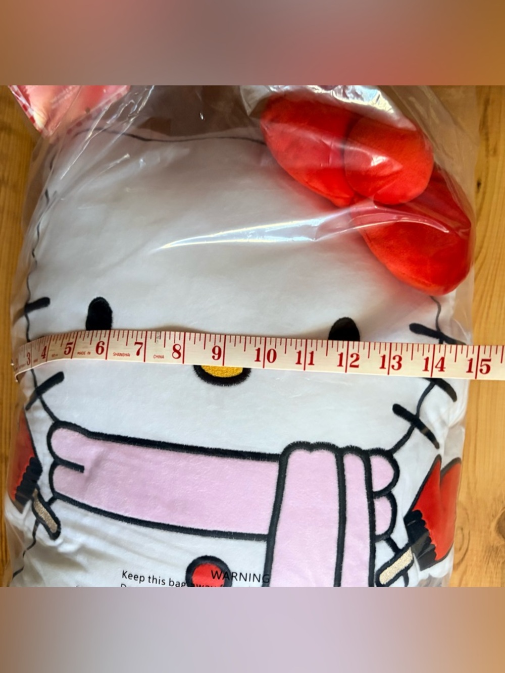 Hello Kitty Large Stuffed Doll - Picture 4 of 6